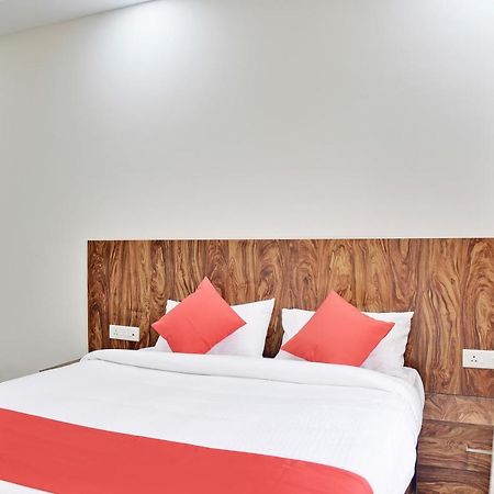 Oyo 40146 Hotel Continental Bhopal Zewnętrze zdjęcie