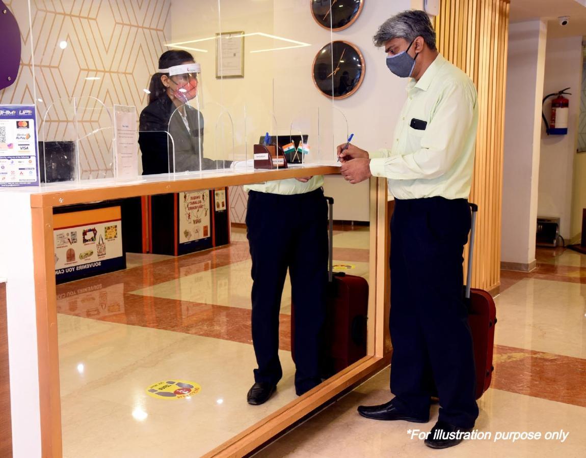 Oyo 40146 Hotel Continental Bhopal Zewnętrze zdjęcie