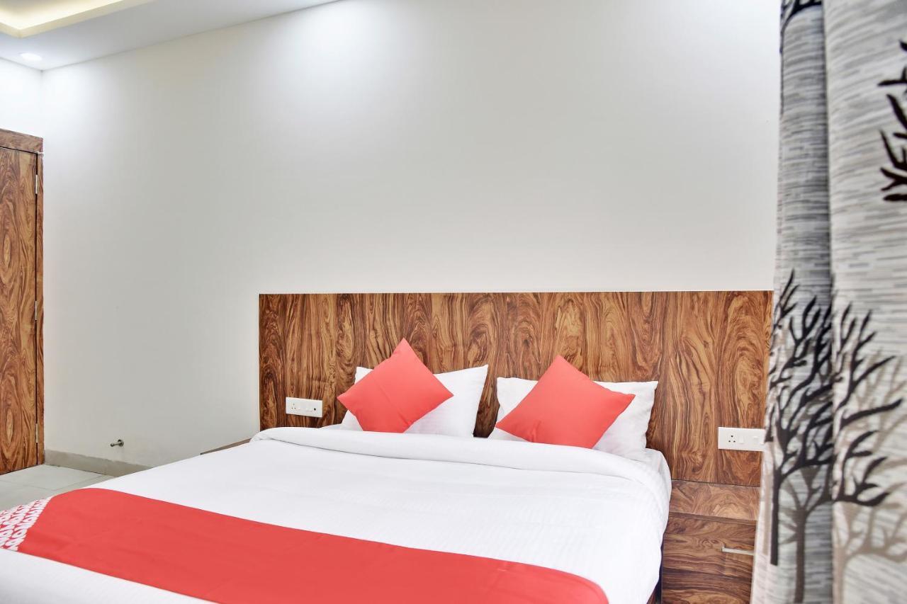 Oyo 40146 Hotel Continental Bhopal Zewnętrze zdjęcie