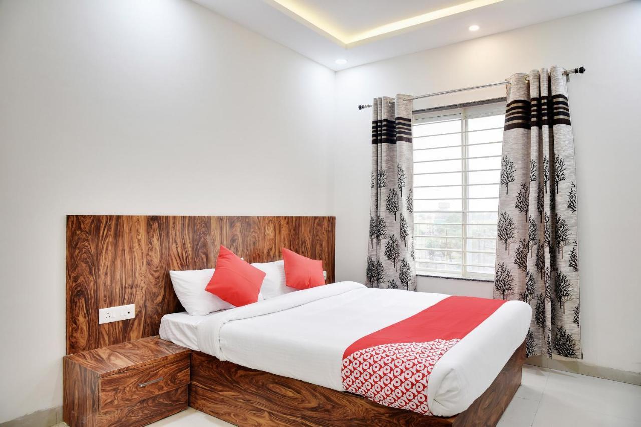 Oyo 40146 Hotel Continental Bhopal Zewnętrze zdjęcie